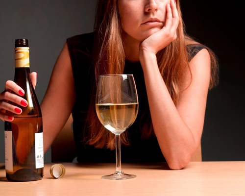Анонимное лечение женского алкоголизма в Пикалёво